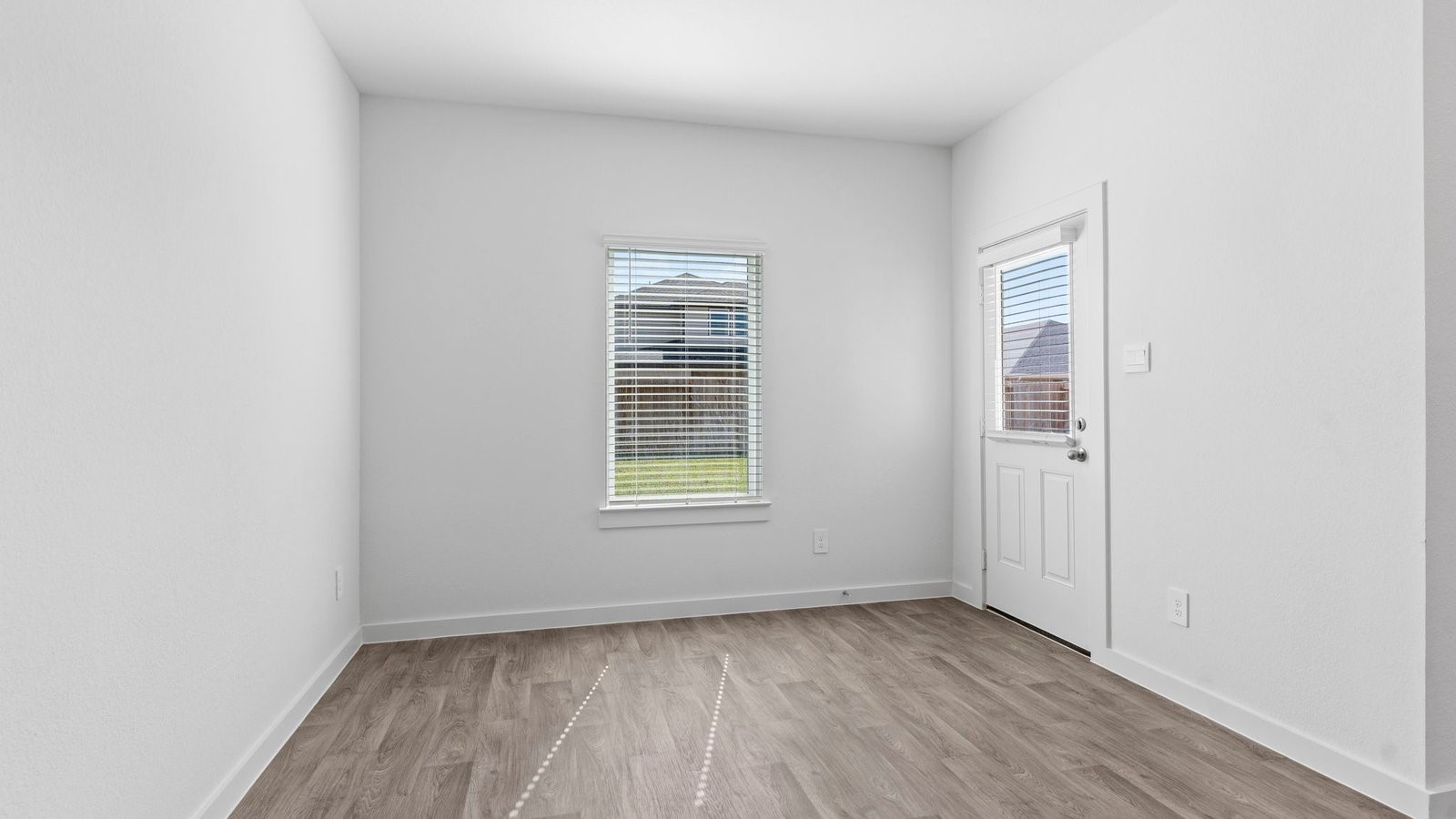 6216 Orchid Crst Lane Rosenberg, TX 77469 - Photo 16 of 48 an empty room with a window