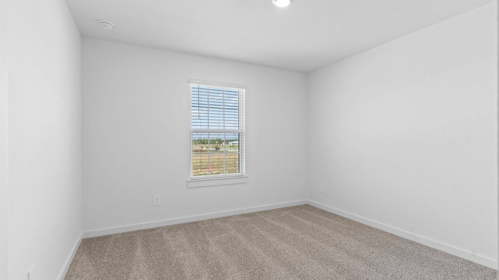 6216 Orchid Crst Lane Rosenberg, TX 77469 - Photo 29 of 48 an empty room with a window