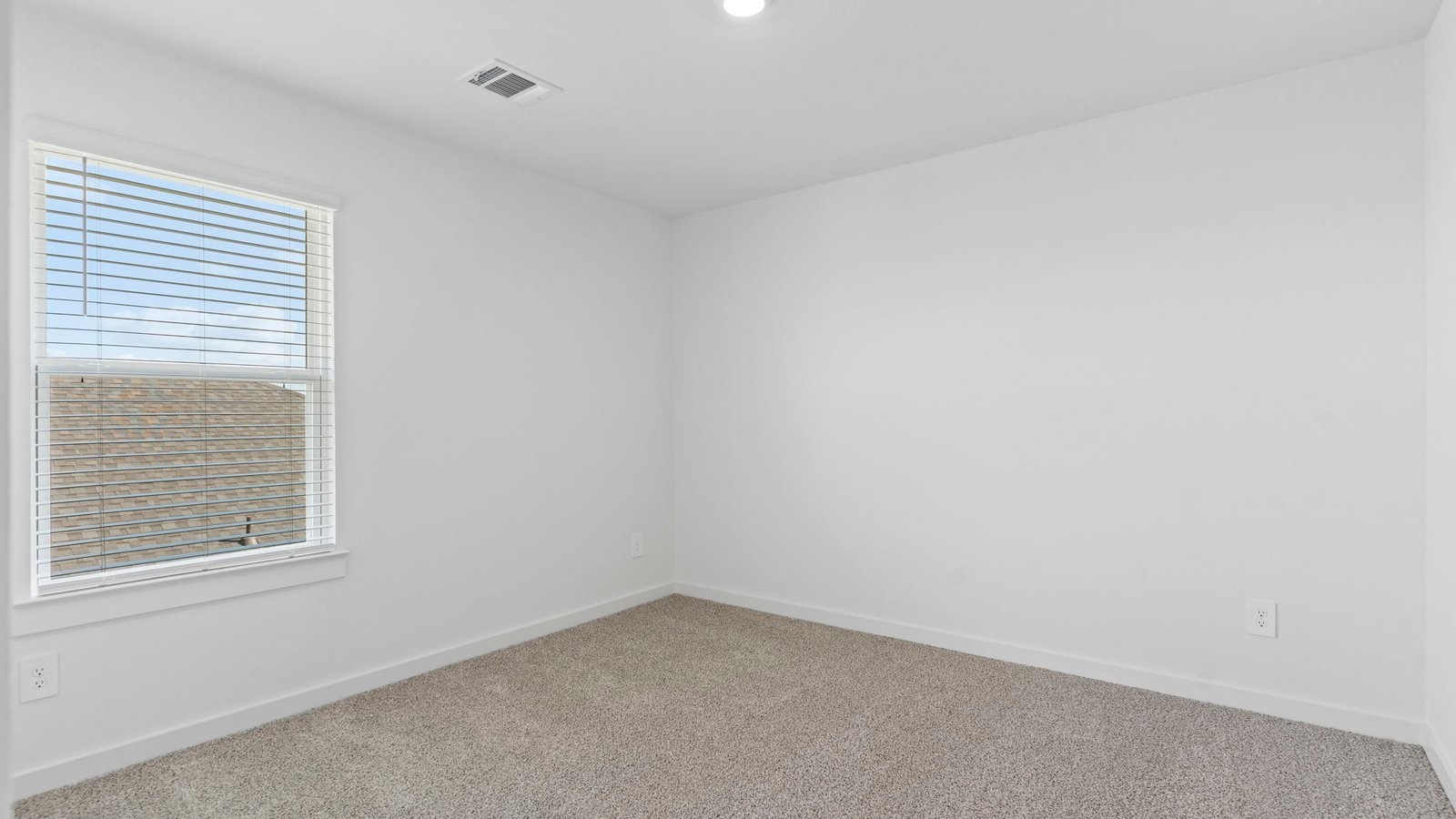6216 Orchid Crst Lane Rosenberg, TX 77469 - Photo 30 of 48 an empty room with a window