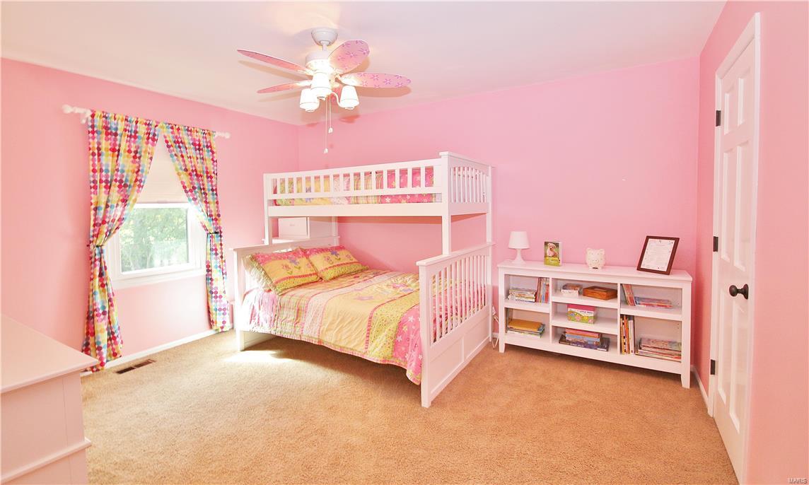 15960 Wetherburn Road Chesterfield, MO 63017 - Photo 16 of 26 Gallery Image 16