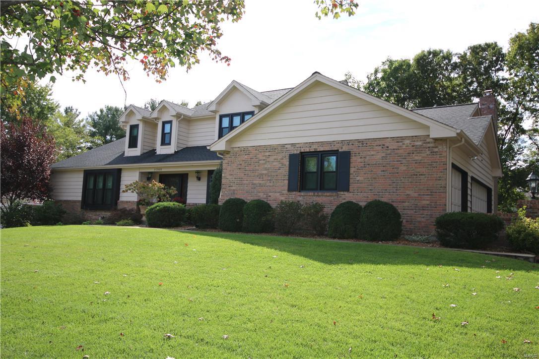 15960 Wetherburn Road Chesterfield, MO 63017 - Photo 2 of 26 Gallery Image 2