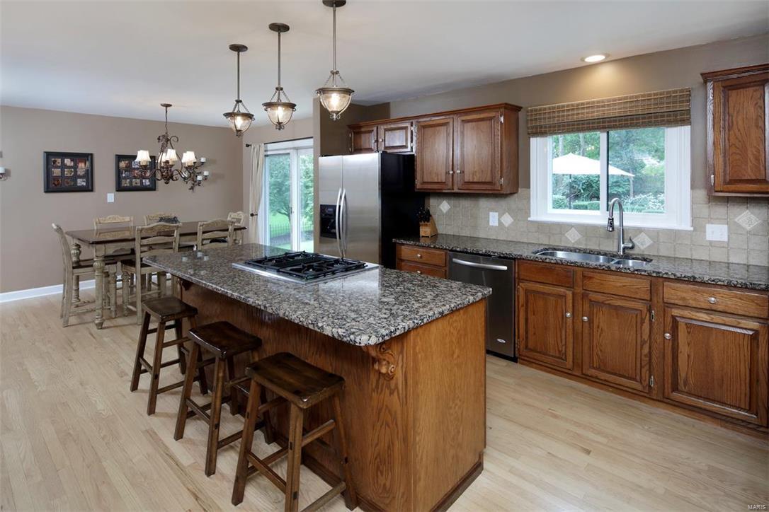 15960 Wetherburn Road Chesterfield, MO 63017 - Photo 8 of 26 Gallery Image 8
