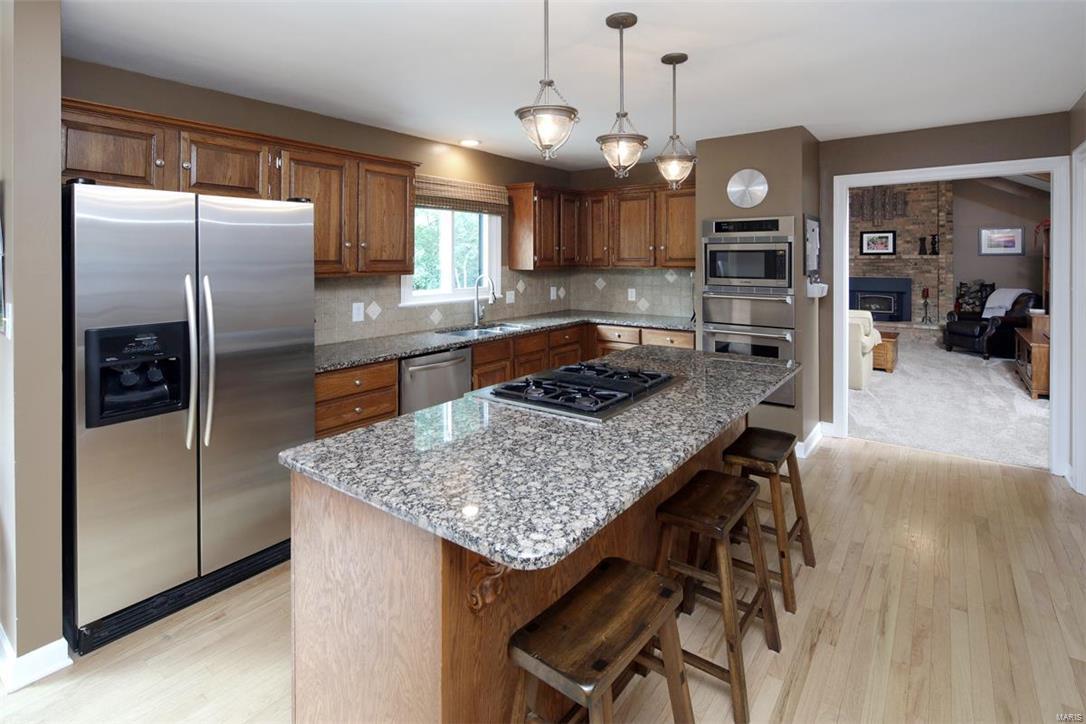 15960 Wetherburn Road Chesterfield, MO 63017 - Photo 9 of 26 Gallery Image 9