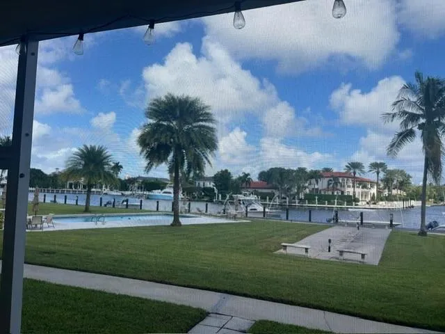 $2,200 | 230 North Federal Highway, Unit 104, Deerfield Beach, FL 33441