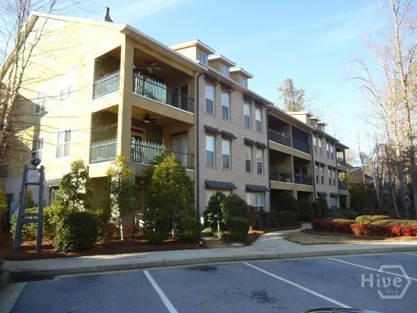 $1,800 | 125 Wood Lake Drive, Unit 208, Athens, GA 30606