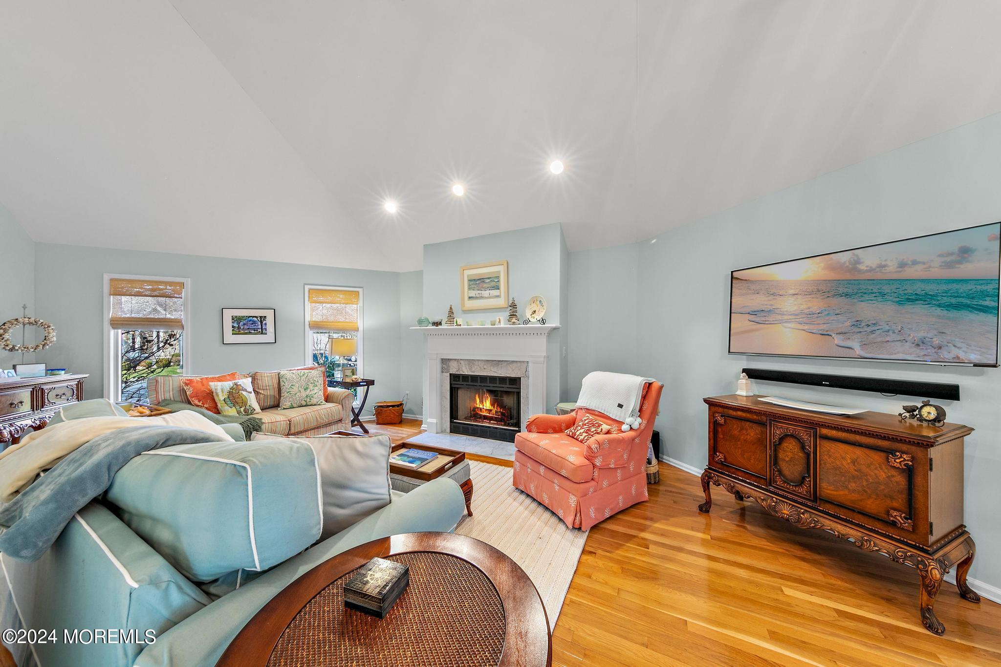 17 Hickory Lane Little Silver, NJ 07739 - Photo 13 of 57 living