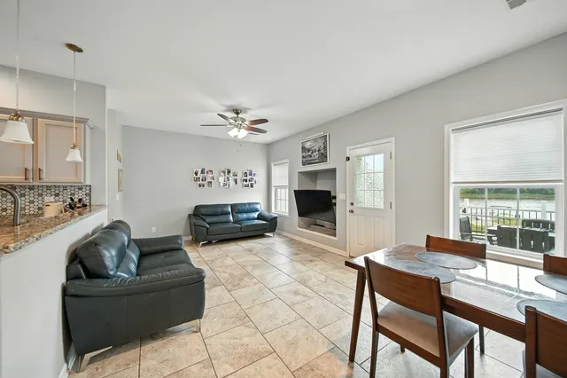 $219,000 | 1613 Riverside Circle, Dixon, IL 61021