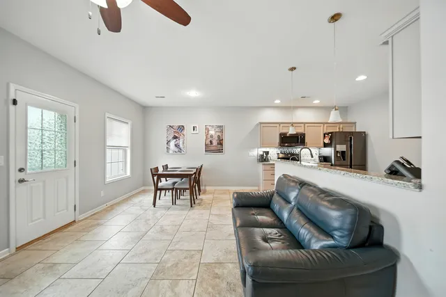 $219,000 | 1613 Riverside Circle, Dixon, IL 61021