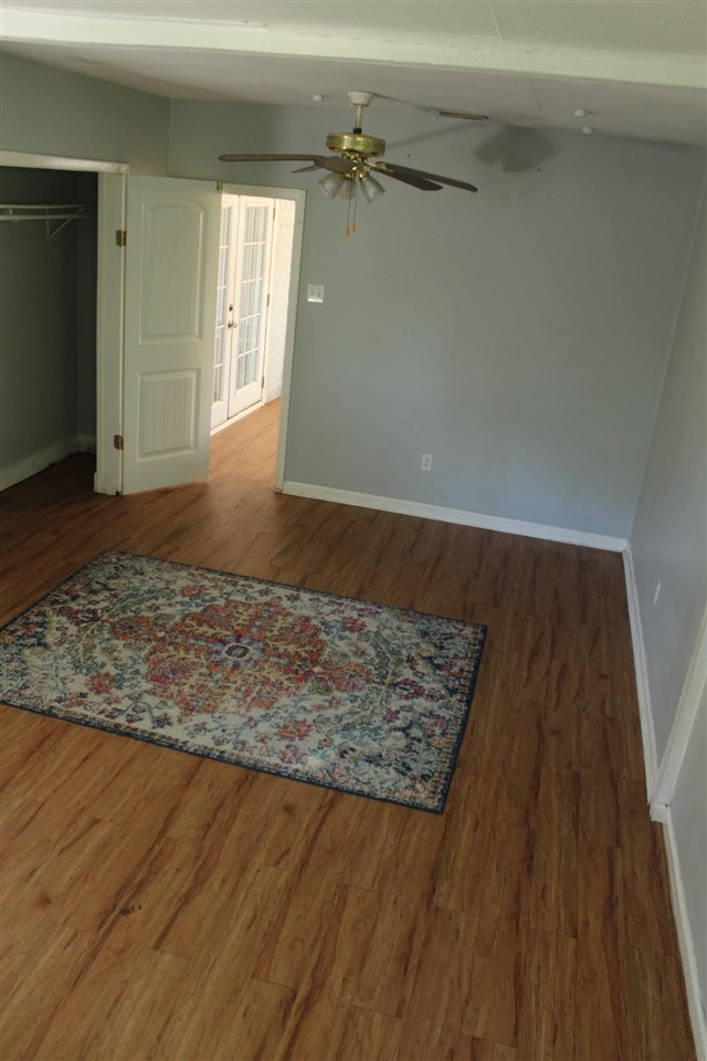 985 Little John Road Memphis, TN 38111 - Photo 14 of 24 a view of wooden floor