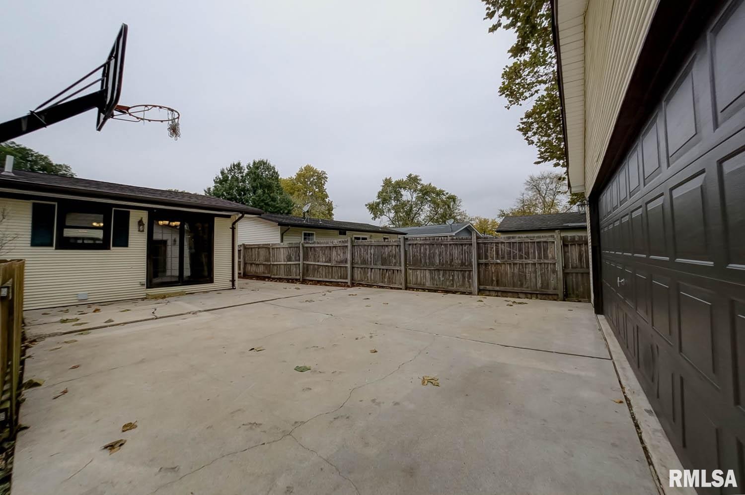 1812 Wolfe Street Springfield, IL 62702 - Photo 34 of 36