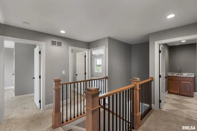 $834,900 | 6654 Meghan Avenue, Bettendorf, IA 52722