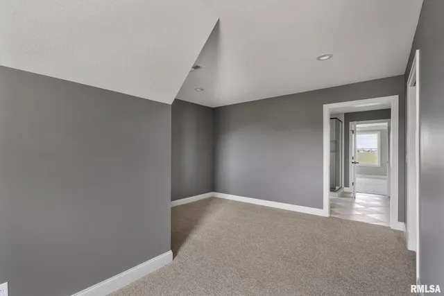 $834,900 | 6654 Meghan Avenue, Bettendorf, IA 52722