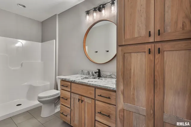 $834,900 | 6654 Meghan Avenue, Bettendorf, IA 52722