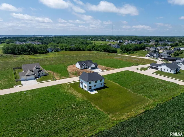 $834,900 | 6654 Meghan Avenue, Bettendorf, IA 52722