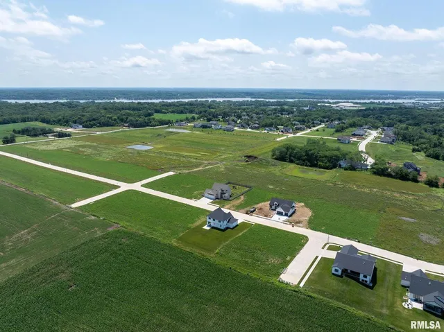 $834,900 | 6654 Meghan Avenue, Bettendorf, IA 52722