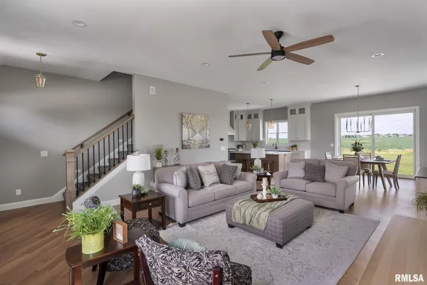 $834,900 | 6654 Meghan Avenue, Bettendorf, IA 52722