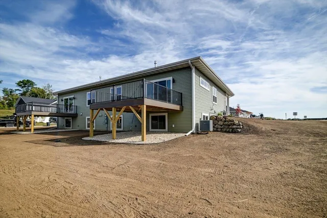 $434,900 | 2965 Blue Grass Drive, Stoughton, WI 53589