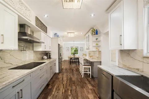 $3,200,000 | 4206 Alhambra Circle, Coral Gables, FL 33146