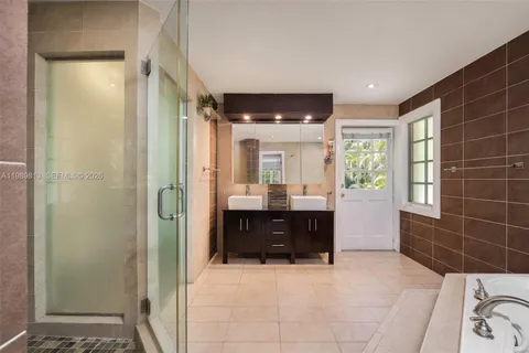 $3,200,000 | 4206 Alhambra Circle, Coral Gables, FL 33146