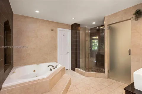 $3,200,000 | 4206 Alhambra Circle, Coral Gables, FL 33146