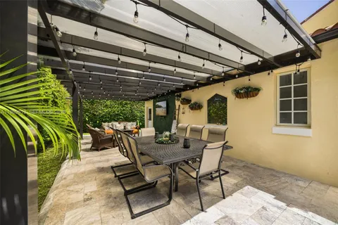 $3,200,000 | 4206 Alhambra Circle, Coral Gables, FL 33146