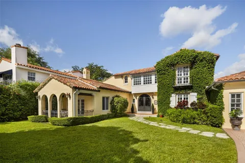 $3,200,000 | 4206 Alhambra Circle, Coral Gables, FL 33146