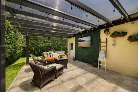 $3,200,000 | 4206 Alhambra Circle, Coral Gables, FL 33146