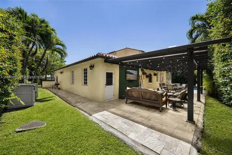 $3,200,000 | 4206 Alhambra Circle, Coral Gables, FL 33146