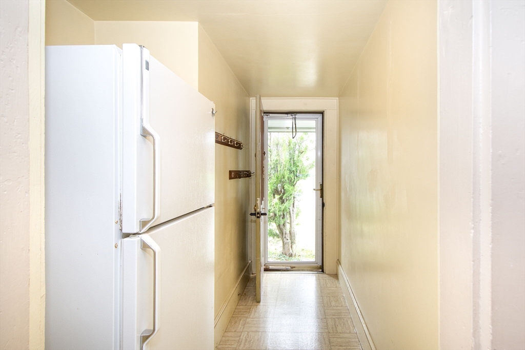 55 Bancroft Road Cohasset, MA 02025 - Photo 5 of 34