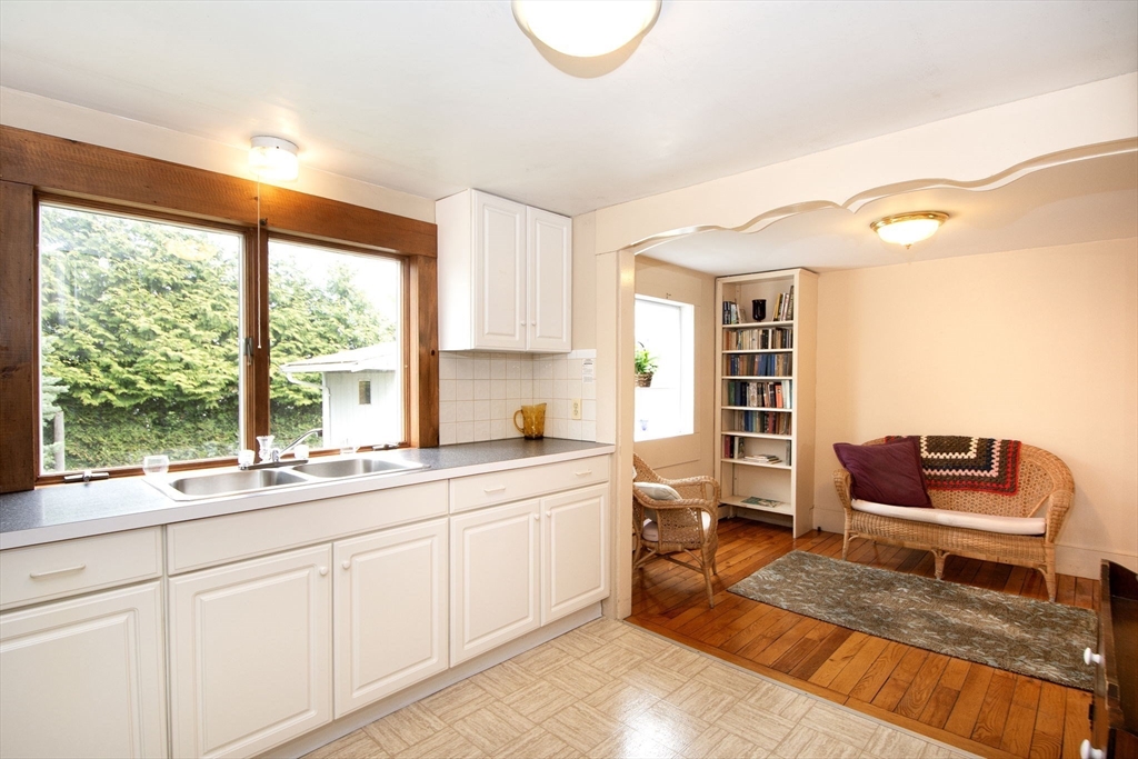 55 Bancroft Road Cohasset, MA 02025 - Photo 7 of 34