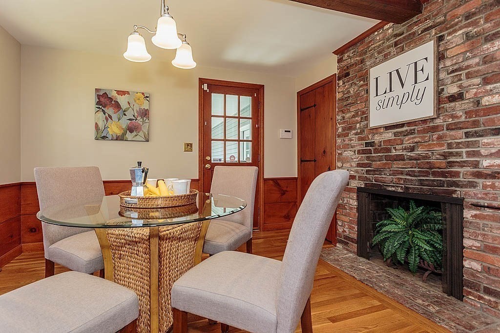 49 Amble Road Chelmsford, MA 01824 - Photo 6 of 26 a dining room with furniture and window