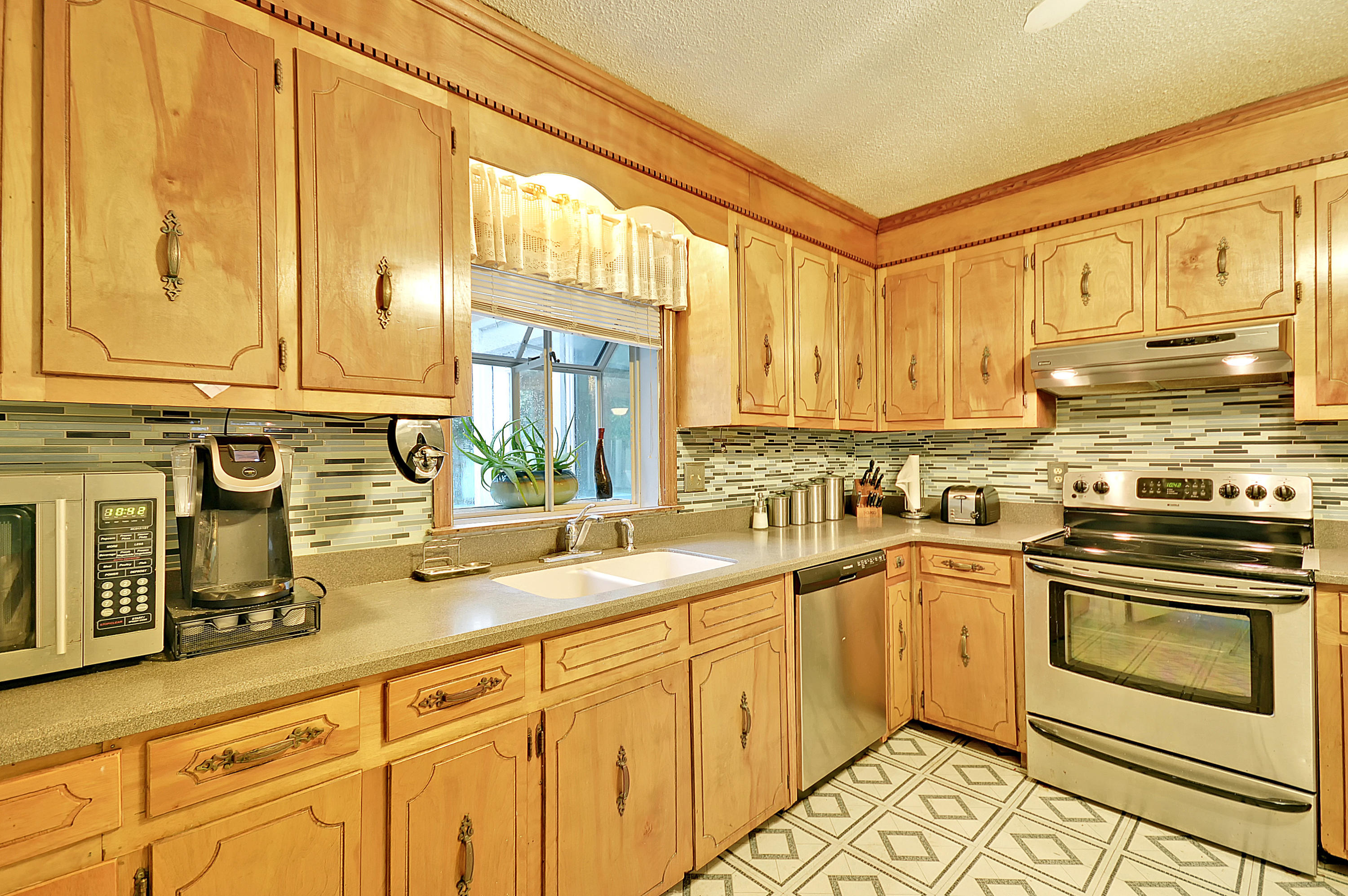 1861 Stonehedge Road Charleston, SC 29407 - Photo 11 of 34 1861 Stonehedge Road Charleston SC 29407