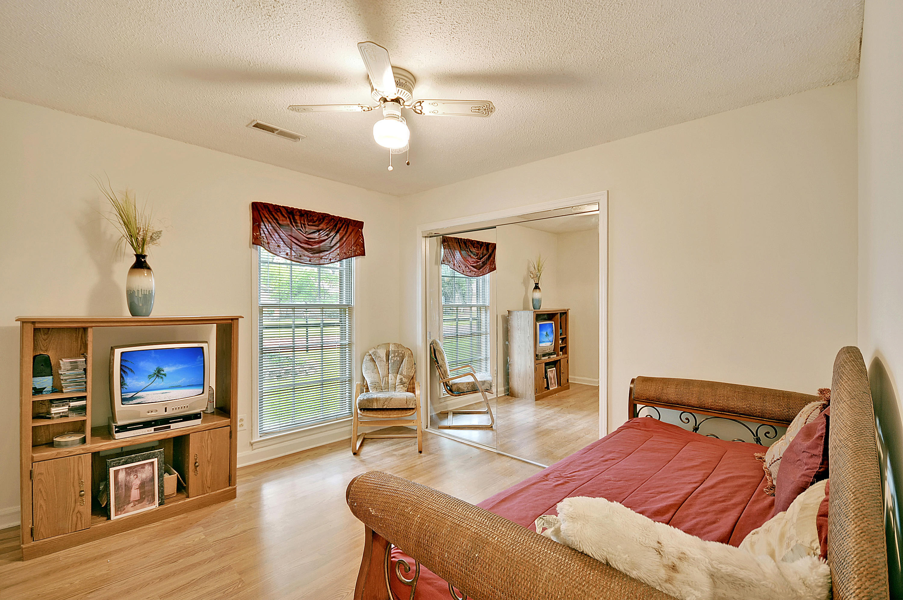 1861 Stonehedge Road Charleston, SC 29407 - Photo 28 of 34 1861 Stonehedge Road Charleston SC 29407
