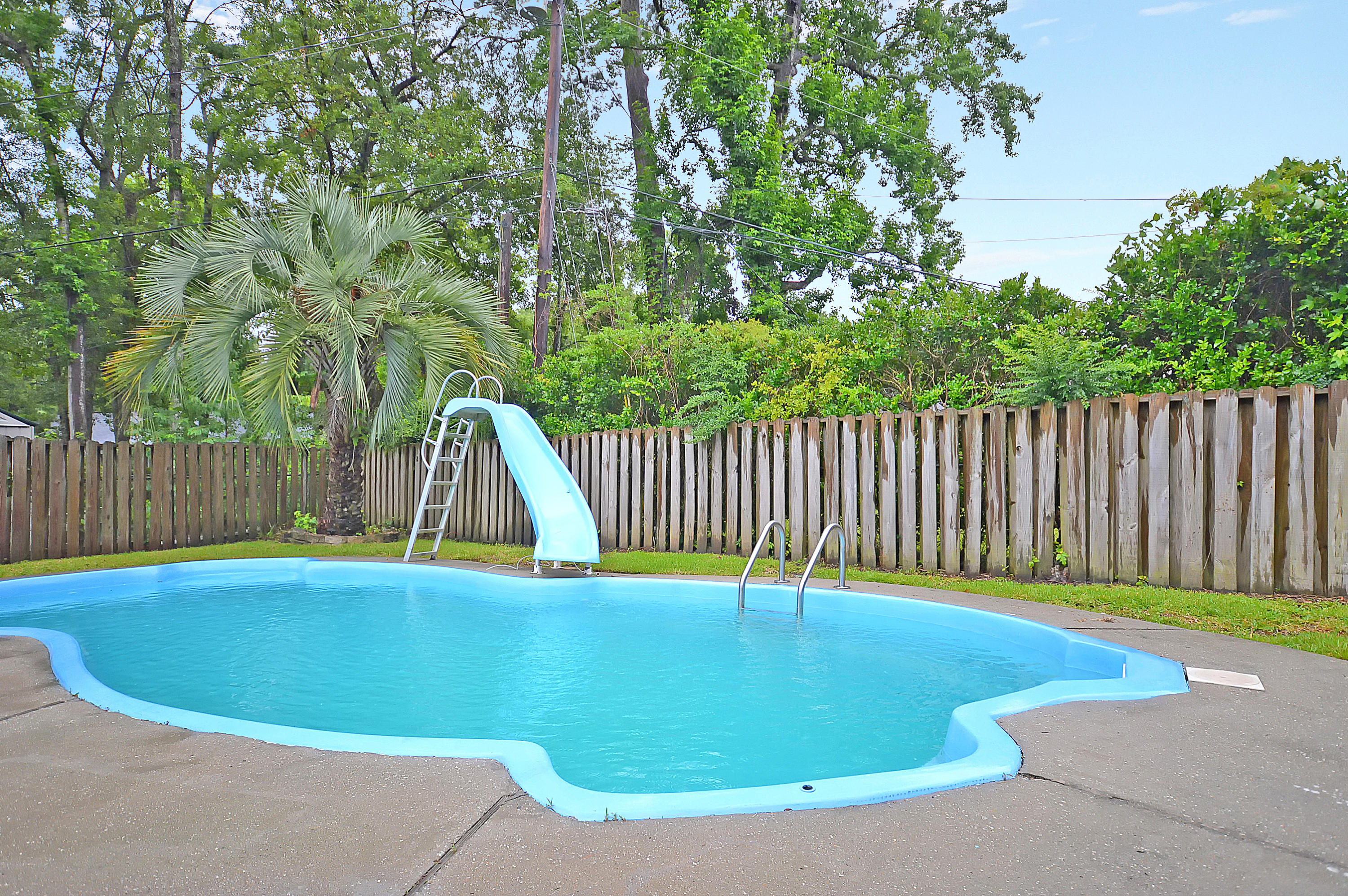 1861 Stonehedge Road Charleston, SC 29407 - Photo 33 of 34 1861 Stonehedge Road Charleston SC 29407
