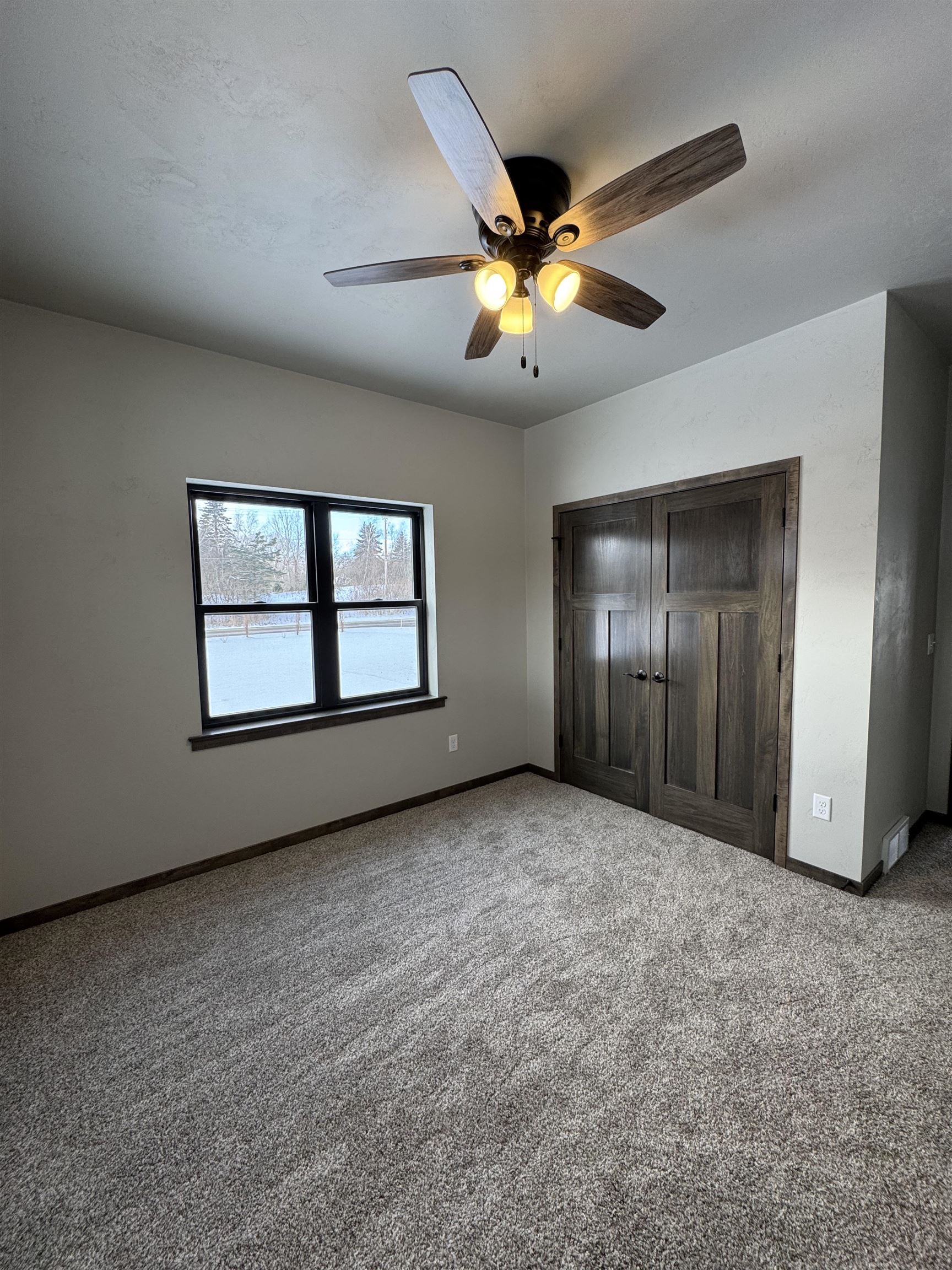 2005 East Ridgehaven Lane Appleton, WI 54913 - Photo 18 of 39