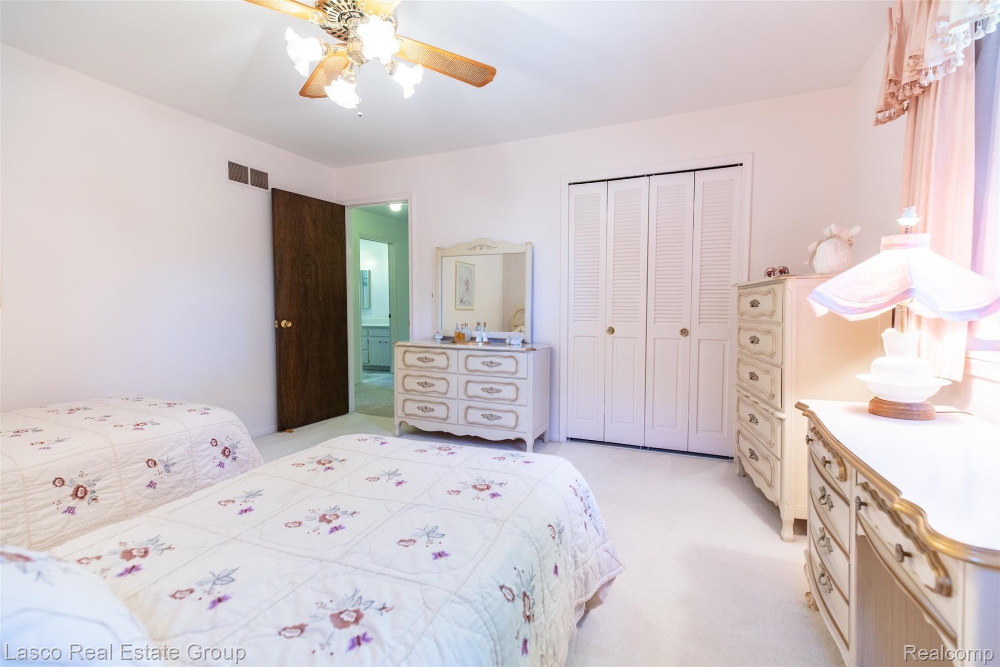 6343 Kings Pointe Road Grand Blanc, MI 48439 - Photo 11 of 44 BPF_8781.jpg