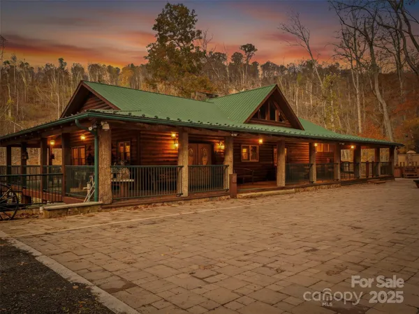 a front view of house with yard