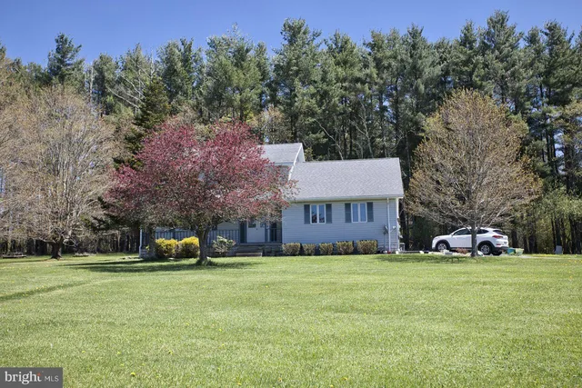 $380,000 | 723 Kings Court, Oakland, MD 21550