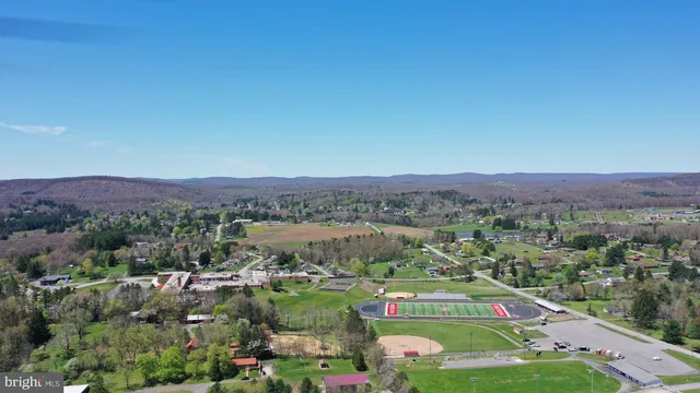 $380,000 | 723 Kings Court, Oakland, MD 21550