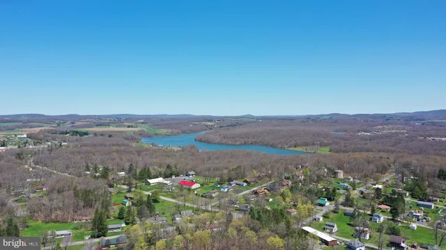 $380,000 | 723 Kings Court, Oakland, MD 21550