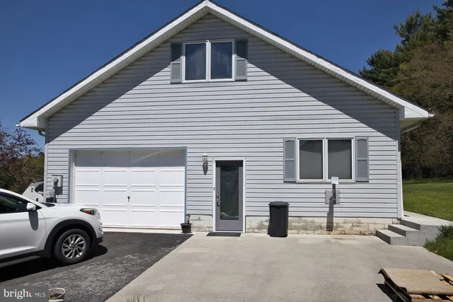 $380,000 | 723 Kings Court, Oakland, MD 21550