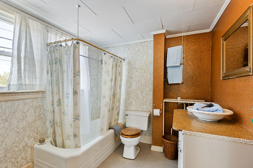 54 Bay Street Winslow, ME 04901 - Photo 21 of 37 Full bath