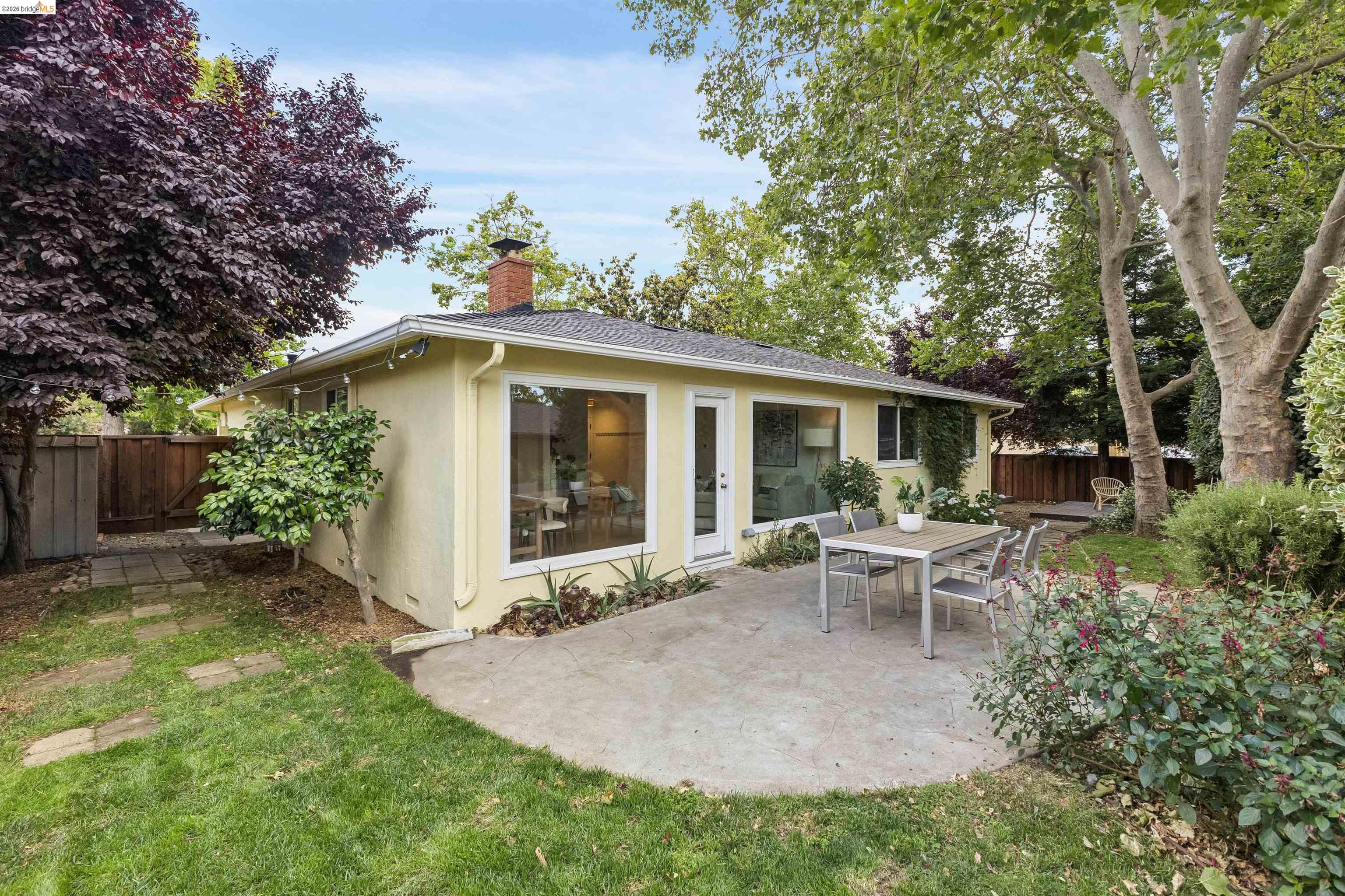 1231 Coventry Road Concord, CA 94518 - Photo 43 of 52