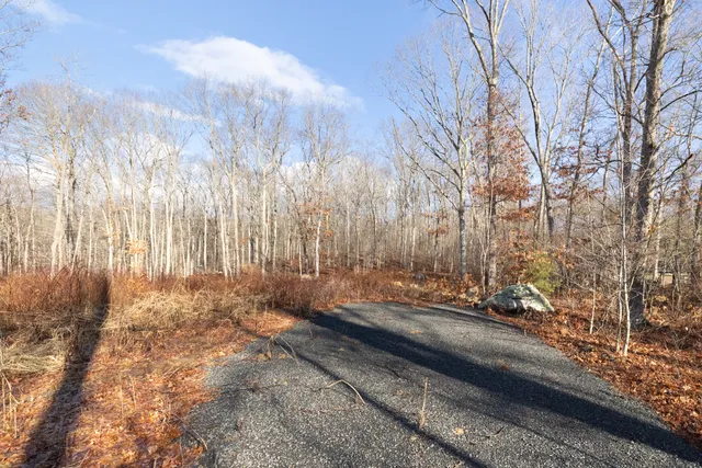 $114,900 | 91 A Flatbrook Road, East Hampton, CT 06424