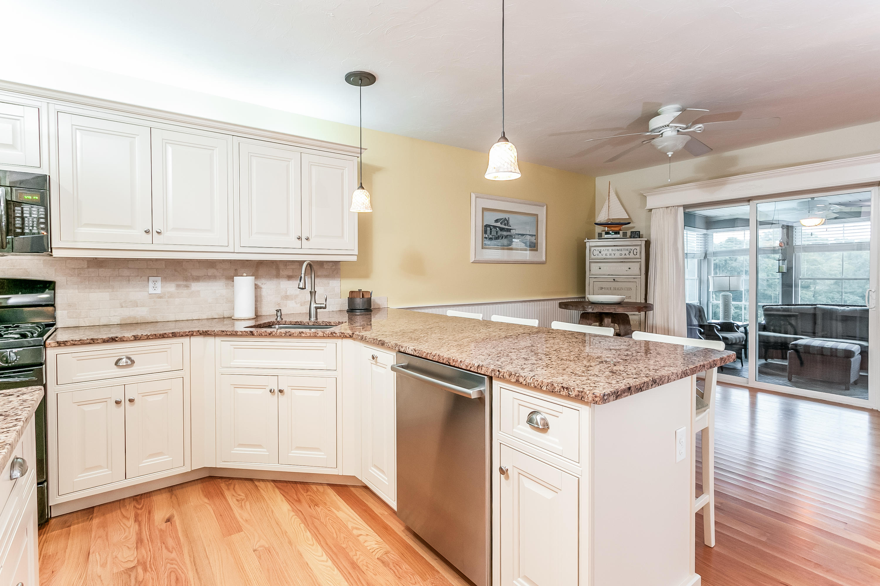 22 Prestwick Road, Unit 183 Bourne, MA 02532 - Photo 7 of 22 006-photo--6377788