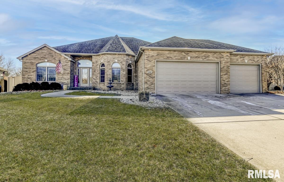 1512 Hoechester Road Springfield, IL 62712 - Photo 1 of 38