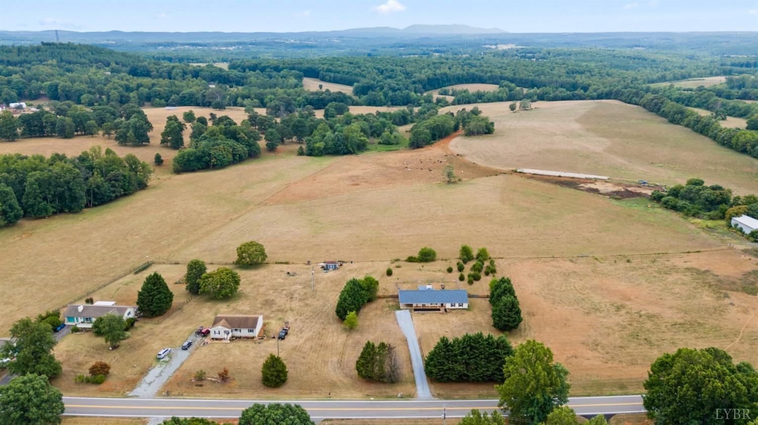 5095 Shingle Block Road Bedford, VA 24523 - Photo 5 of 44 Gallery Image 5