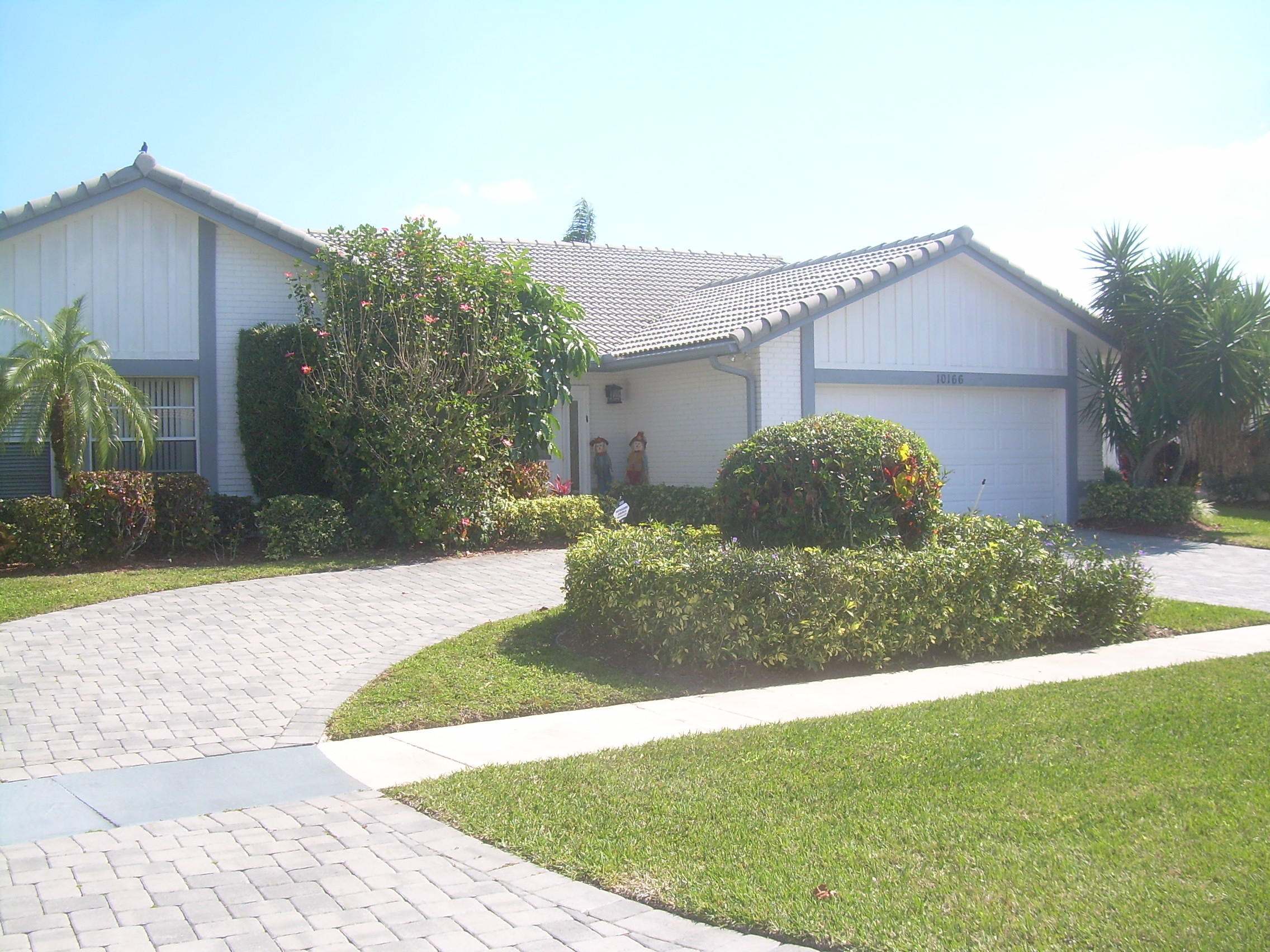 10166 Crosswind Road Boca Raton, FL 33498 - Photo 2 of 34 front view of house