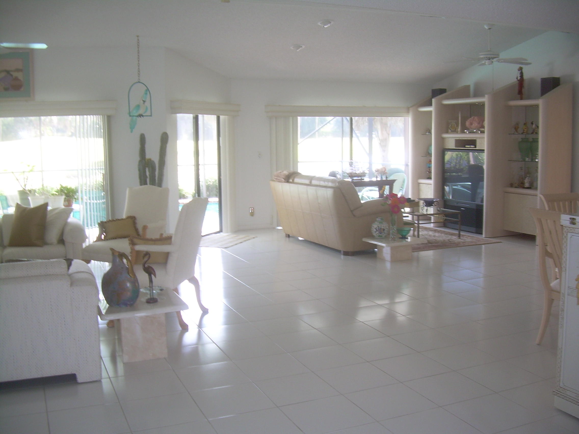 10166 Crosswind Road Boca Raton, FL 33498 - Photo 7 of 34 honeyc grtrm 3 018
