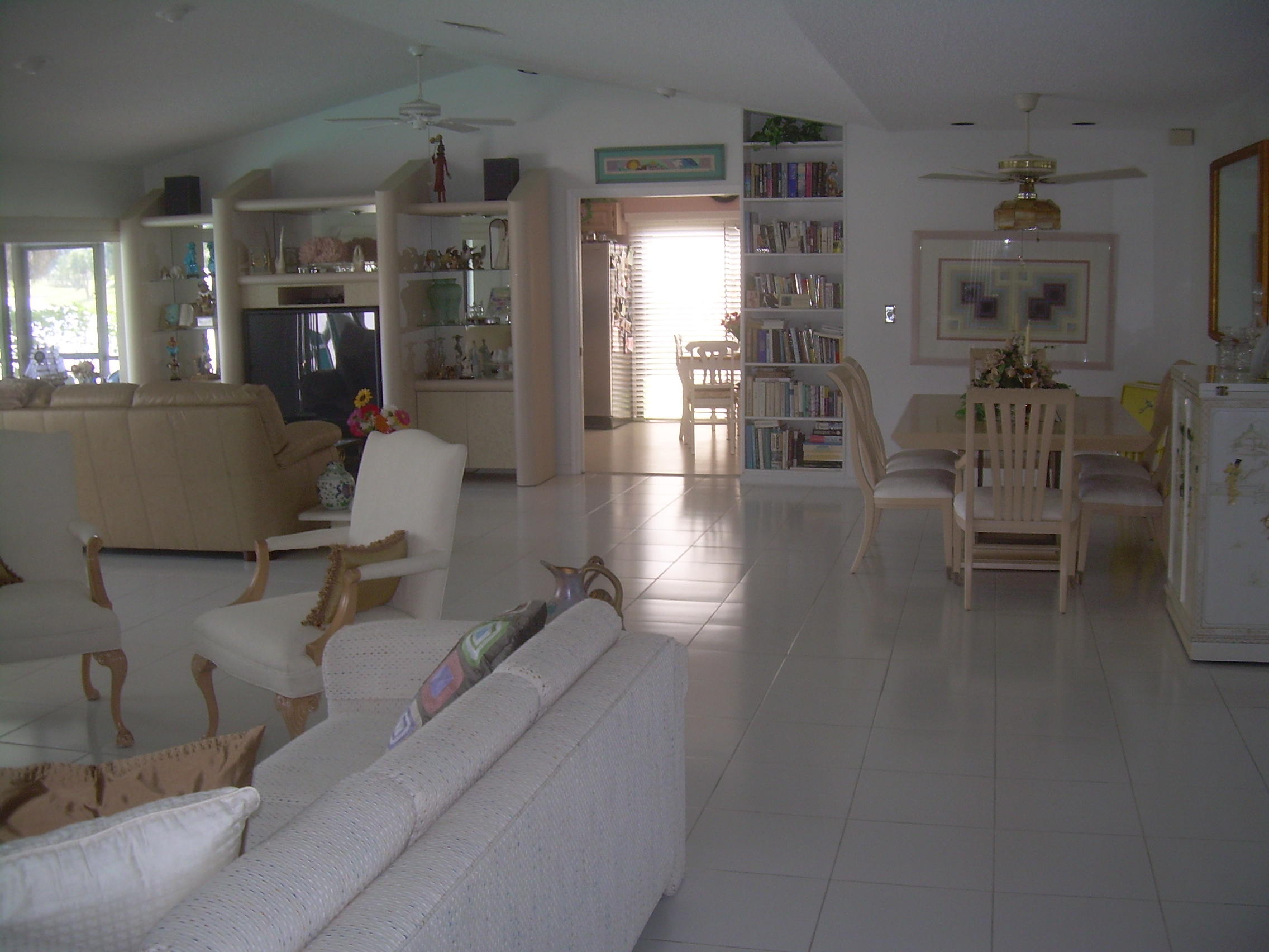 10166 Crosswind Road Boca Raton, FL 33498 - Photo 8 of 34 honeyc grtrm 6 023